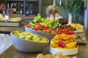 Brown Brut Seafront Hotel