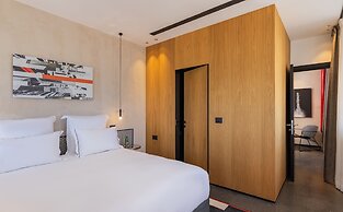 Brown Brut Seafront Hotel