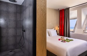 Brown Brut Seafront Hotel