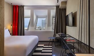 Brown Brut Seafront Hotel