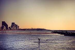 Brown Brut Seafront Hotel