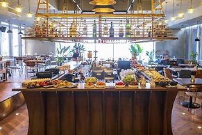 Brown Brut Seafront Hotel