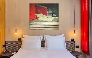 Brown Brut Seafront Hotel