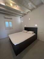 Charming Apartment in Ano Mera