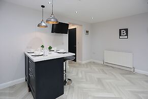 No 1 Luxury Service Accommodation