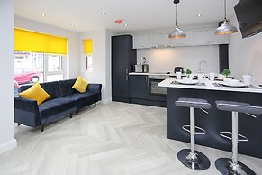 No 1 Luxury Service Accommodation