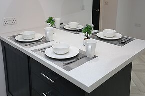 No 1 Luxury Service Accommodation