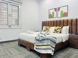 BluO Modern 1BHK - DLF Galleria Market