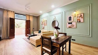 BluO Awesome 1BHK DLF Galleria Market ,Gym TT