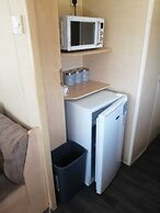 Adorable 2 Bedroom Caravan in Clacton-on-sea