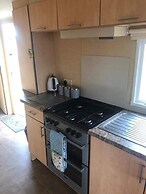 Adorable 2 Bedroom Caravan in Clacton-on-sea