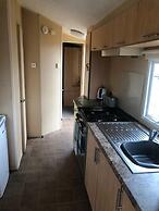 Adorable 2 Bedroom Caravan in Clacton-on-sea