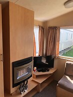 Adorable 2 Bedroom Caravan in Clacton-on-sea
