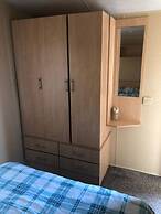 Adorable 2 Bedroom Caravan in Clacton-on-sea