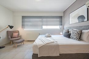 Luxury Loft with a Balcony by CloudKeys