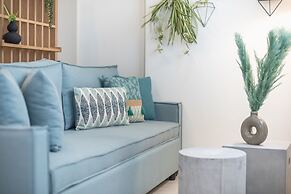 Luxury Loft with a Balcony by CloudKeys