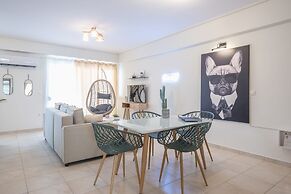 Luxury Loft with a Balcony by CloudKeys