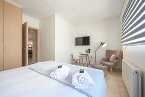 Luxury Loft with a Balcony by CloudKeys