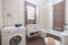 Luxury Loft with a Balcony by CloudKeys