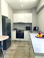 Charming Apartment in Faliro