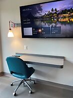 Avid Hotels Guadalajara Av Vallarta PTE by IHG