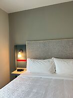 Avid Hotels Guadalajara Av Vallarta PTE by IHG