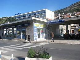 Waterfront Apartment Family Friendly, Ground Level