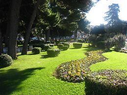 Waterfront Apartment Family Friendly, Ground Level