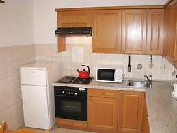 Waterfront Apartment Family Friendly, Ground Level