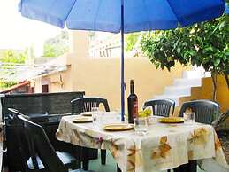 Waterfront Apartment Family Friendly, Ground Level