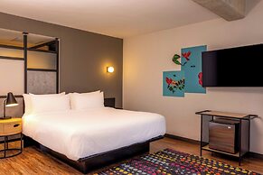 Aloft Guadalajara Sur