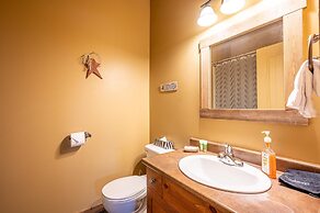 Trapper's Lodge 4 Bd W/great View, Private Hot Tub