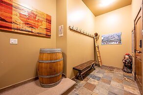 Trapper's Lodge 4 Bd W/great View, Private Hot Tub