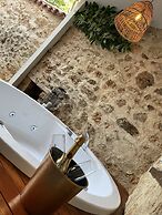 Noa's Boutique Hotel