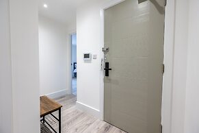 Remarkable 2-bed Apartment in Camberley
