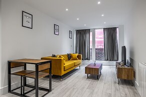 Remarkable 2-bed Apartment in Camberley