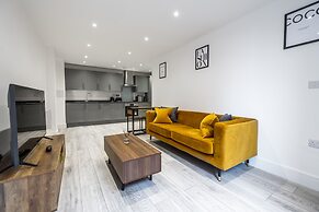 Remarkable 2-bed Apartment in Camberley