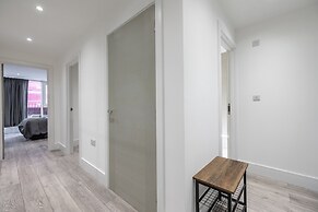 Remarkable 2-bed Apartment in Camberley