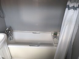 Beautiful 2-bed House in Bolton With Free Parking