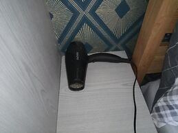 Beautiful 2-bed House in Bolton With Free Parking