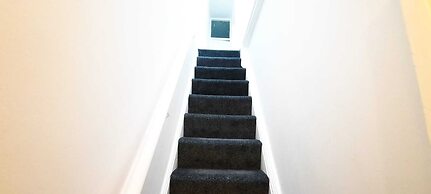 Charming 4-bed House in Manchester