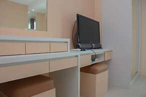 Nice And Minimalist Studio At Apartment Woodland Park Residence