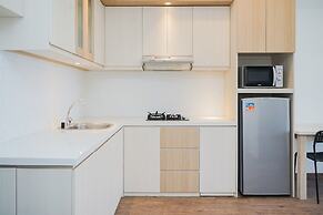 Minimalist Spacious Studio Room At Apartment Galeri Ciumbuleuit 1