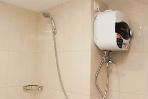 Comfort And Simply Studio Springlake Summarecon Bekasi Apartment