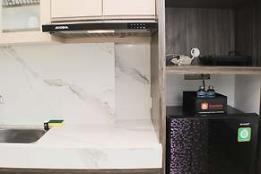Comfort And Simply Studio Springlake Summarecon Bekasi Apartment