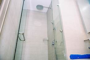 Fancy And Nice Studio At Gold Coast Apartment