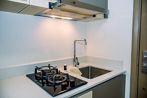 Fancy And Nice Studio At Gold Coast Apartment