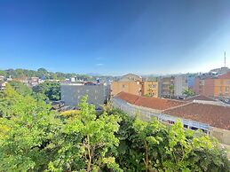 Cozy And Serene 2Br Apartment At Parahyangan Residence