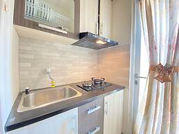 Cozy And Serene 2Br Apartment At Parahyangan Residence