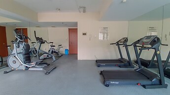 Simple And Comfort 2Br With Extra Room At Mt Haryono Square Apartment